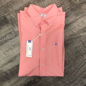 NWT Southern Tide button down shirt (Men’s M)